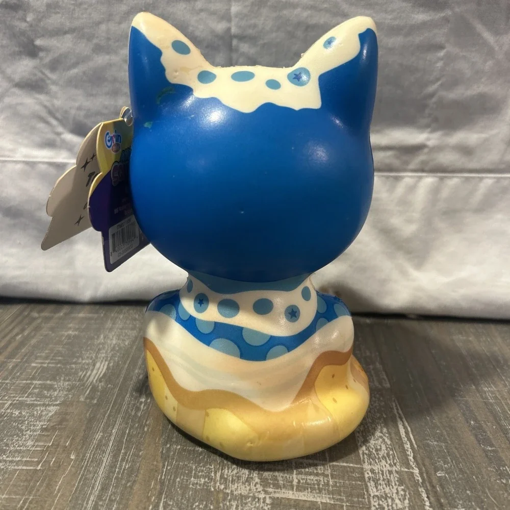 Grin Studios Amazing Squishee Yummy Foodies Collection Blue Cat Tartlet